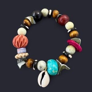 Boho Crest Cowrie Shell Charm Bead Bracelet